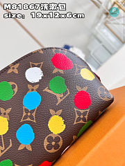 Louis Vuitton x YK Cosmetic Pouch Size 19x12x6cm - 2