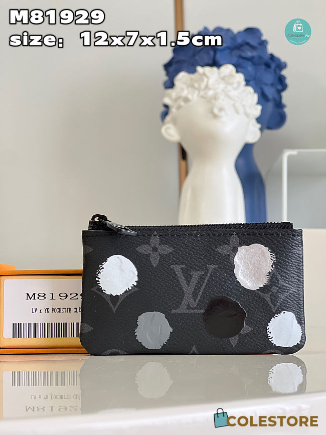 Louis Vuitton x YK Pochette Clé Size 12x7x1.5cm - 1