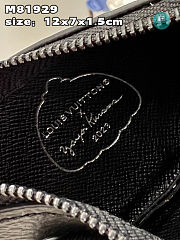 Louis Vuitton x YK Pochette Clé Size 12x7x1.5cm - 6