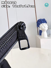 Louis Vuitton x YK Pochette Clé Size 12x7x1.5cm - 4