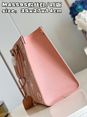 Louis Vuitton OnTheGo MM Size 35x27x14cm - 4