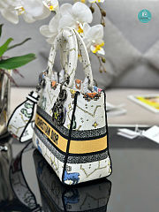Dior D-Lite Small Book Tote Zodiac Size 24 x 20 x 11cm - 3