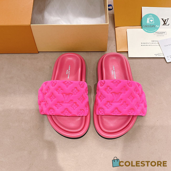 Louis Vuitton Pool Pillow Comfort Slipper Pink Size 35-41cm - 1
