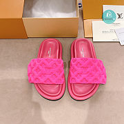 Louis Vuitton Pool Pillow Comfort Slipper Pink Size 35-41cm - 1