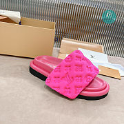 Louis Vuitton Pool Pillow Comfort Slipper Pink Size 35-41cm - 2