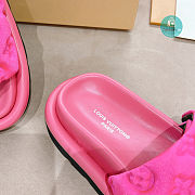 Louis Vuitton Pool Pillow Comfort Slipper Pink Size 35-41cm - 3
