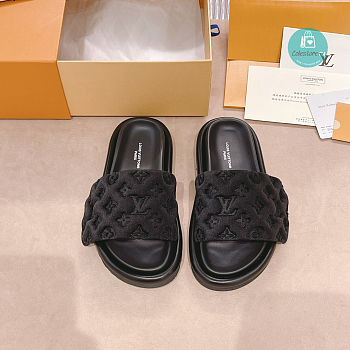 Louis Vuitton Pool Pillow Comfort Slipper Black Size 35-41cm