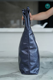 Chanel 22 Small Handbag Blue Navy Size 39x42x8cm - 2