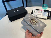 Chanel 19 Small Flap Wallet Lambskin Gray Size 8x11cm - 5