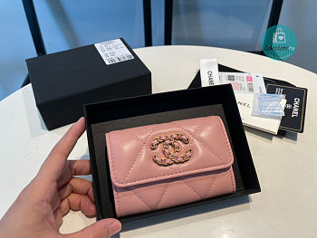 Chanel 19 Small Flap Wallet Lambskin Pink Size 8x11cm