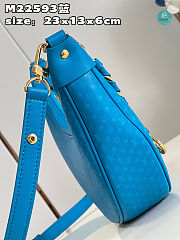 Louis Vuitton Loop Baguette Bag Blue Size 23x13x6cm - 2