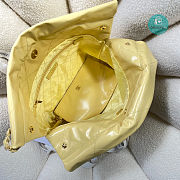 Chanel 22 Small Handbag Yellow Size 35x37x3cm - 6