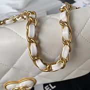 Chanel Flap Lambskin, Plexi & Gold-Tone Metal White Size 21x14x7cm - 2