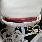 Chanel Flap Lambskin, Plexi & Gold-Tone Metal White Size 21x14x7cm - 4