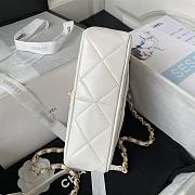 Chanel Flap Lambskin, Plexi & Gold-Tone Metal White Size 21x14x7cm - 6