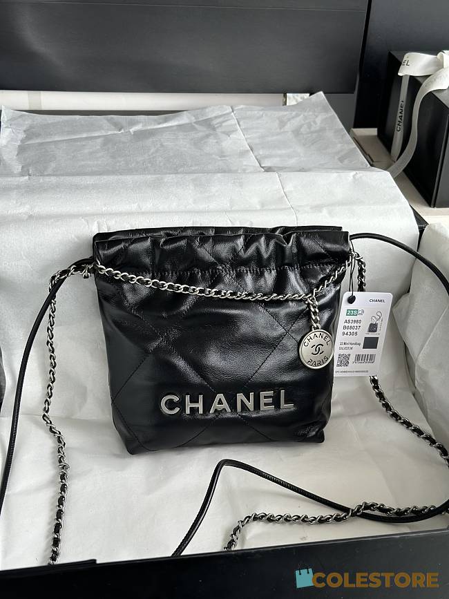 Chanel Minisize 22 Bag Black Size 19x20x6cm - 1