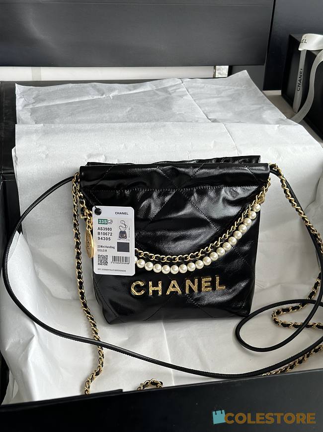 Chanel Minisize 22 Bag Pearl Black Size 19x20x6cm - 1
