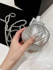Chanel 23S Black Shiny Lambskin Clutch with Chain 11×10×10cm - 5