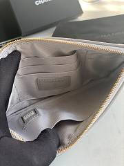Chanel 19 Pouch Grey Size 20x12.2x1cm - 2