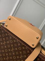Louis Vuitton Capucines Monogram Flower M20748 Size 27x18x9cm - 3