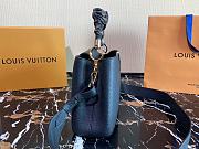 Louis Vuitton Taurillon BB Size 27x18x9cm - 3