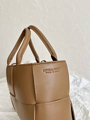Bottega Veneta Medium Arco Tote Bag Brown Size 25×16×8cm - 5