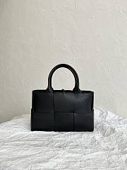 Bottega Veneta Medium Arco Tote Bag Black Size 25×16×8cm - 1