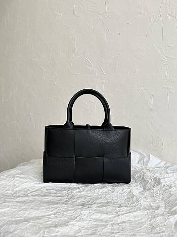 Bottega Veneta Medium Arco Tote Bag Black Size 25×16×8cm