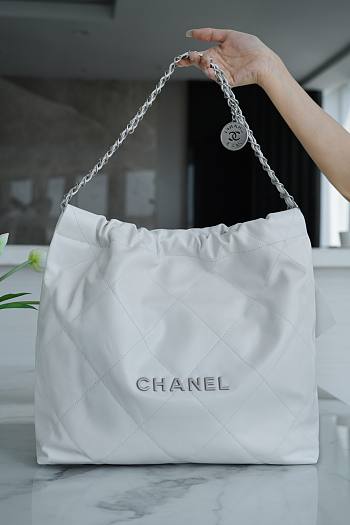 Chanel 22p Handbag White Size 39×42×8cm