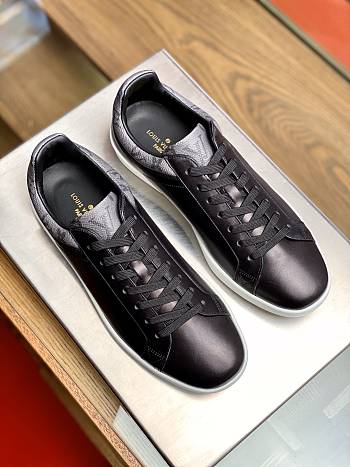  Louis Vuitton Luxembourg Trainerg Grey Line Size 38-44cm