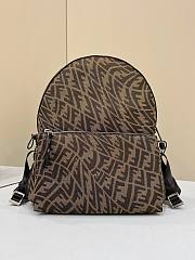 Fendi Backpack in Brown FF Vertigo Fabric Size 30x11x35cm - 1