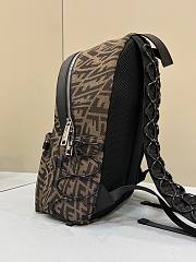 Fendi Backpack in Brown FF Vertigo Fabric Size 30x11x35cm - 2