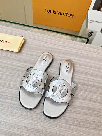 Louis Vuitton Isola Flat Slipper Silver Size 35-43cm