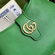 Gucci Aphrodite Medium Shoulder Bag In Green 39x38x2 cm - 2