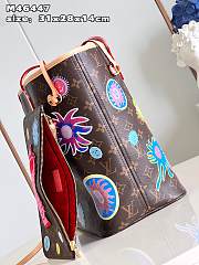 Louis Vuiton x YK Onthego Nerverfull Size 35 x 27 x 14cm  - 3