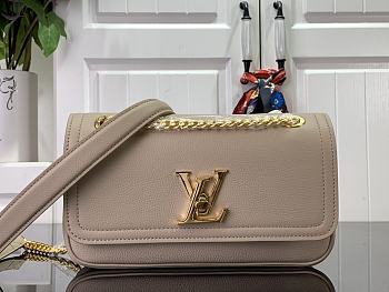 	 Louis Vuitton Twist Lock Me Chain Bag East West Beige Size 23.5x14x6cm