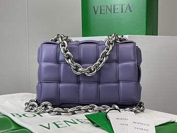 Bottega Veneta Padded Handbag Purple Patent Leather Size 27x10x18cm