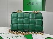 	 Bottega Veneta Padded Handbag Green Patent Leather Size 27x10x18cm - 5