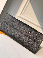 Louis Vuitton Onthego Small Patterns Size 41cm  - 2