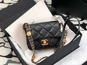 Chanel 22A Small Flap Bag Black Grained Shinny Calfskin - 4