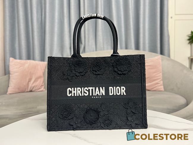 MEDIUM DIOR BOOK TOTE Black D-Lace Embroidery with 3D Macramé Effect (36 x 27.5 x 16.5 cm) - 1