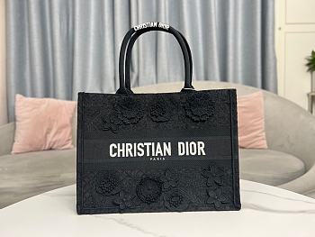 MEDIUM DIOR BOOK TOTE Black D-Lace Embroidery with 3D Macramé Effect (36 x 27.5 x 16.5 cm)