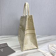 LARGE DIOR BOOK TOTE White Multicolor Rêve d'Infini Embroidery (42 x 35 x 18.5 cm) - 2