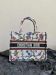 CD Book Tote Flower White Size 36×27×16cm - 1