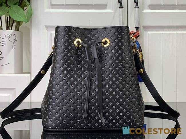 Louis Vuitton M22598 Neonoe BB Black Size 20 x 20 x 13 - 1