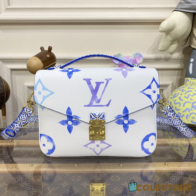 	 Louis Vuitton By The Pool Pochette Métis M22979 Size 25*19*7cm - 1