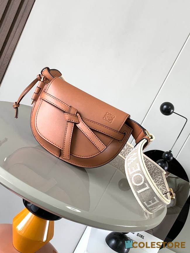 Loewe Women's Gate Mini Leather Bag Size 21x13x9.5cm - 1