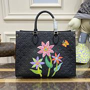 	 LV x YK OnTheGo MM Black Size 35 x 27 x 14 cm - 1