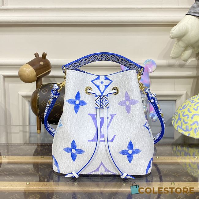 Louis Vuitton By The Pool Néonoé BB Blue Size 20*20*13 cm - 1