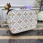 	 Louis Vuitton By The Pool Néonoé BB Beige Size 20*20*13 cm - 5